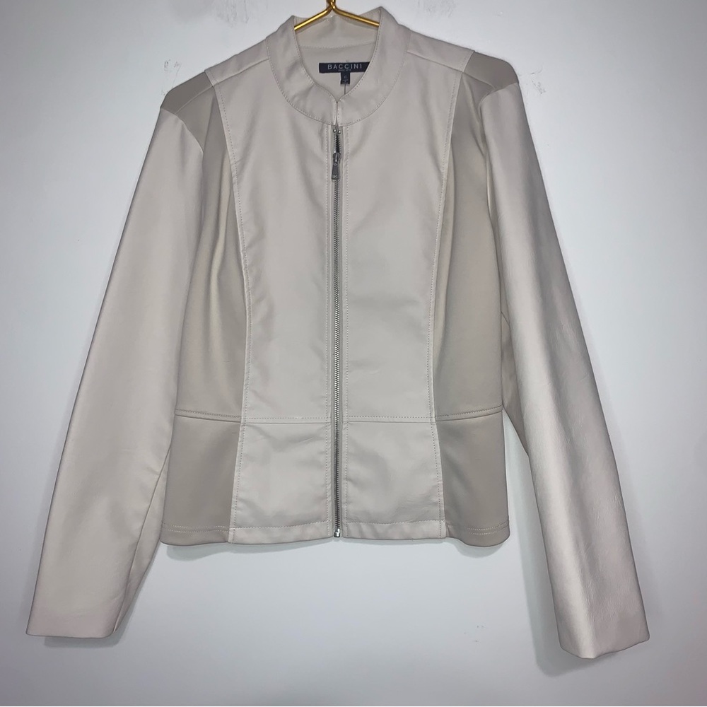 Baccini Cream Woman’s Faux Leather Jacket X-Large NWT Zip Up